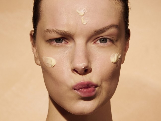 AWAY SPA X OMOROVICZA